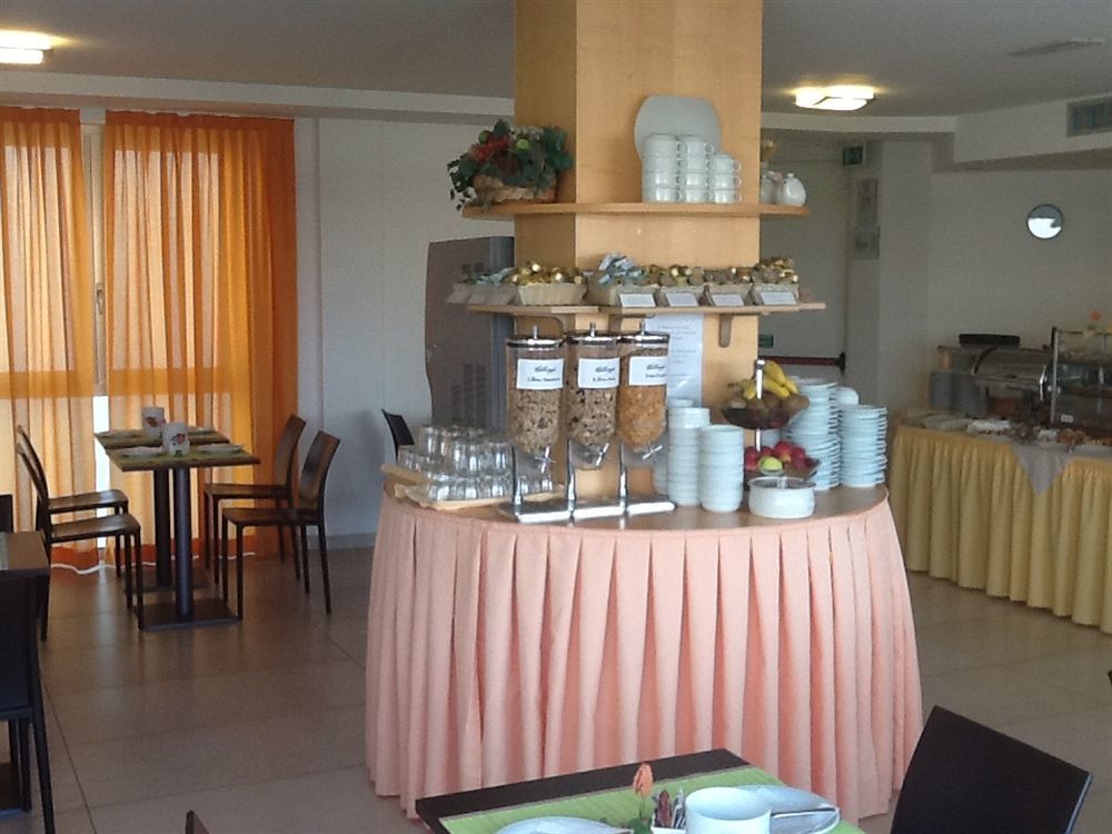 Hotel Pasha Lignano Sabbiadoro Eksteriør billede