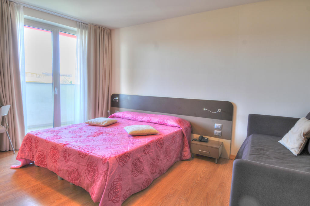 Hotel Pasha Lignano Sabbiadoro Eksteriør billede